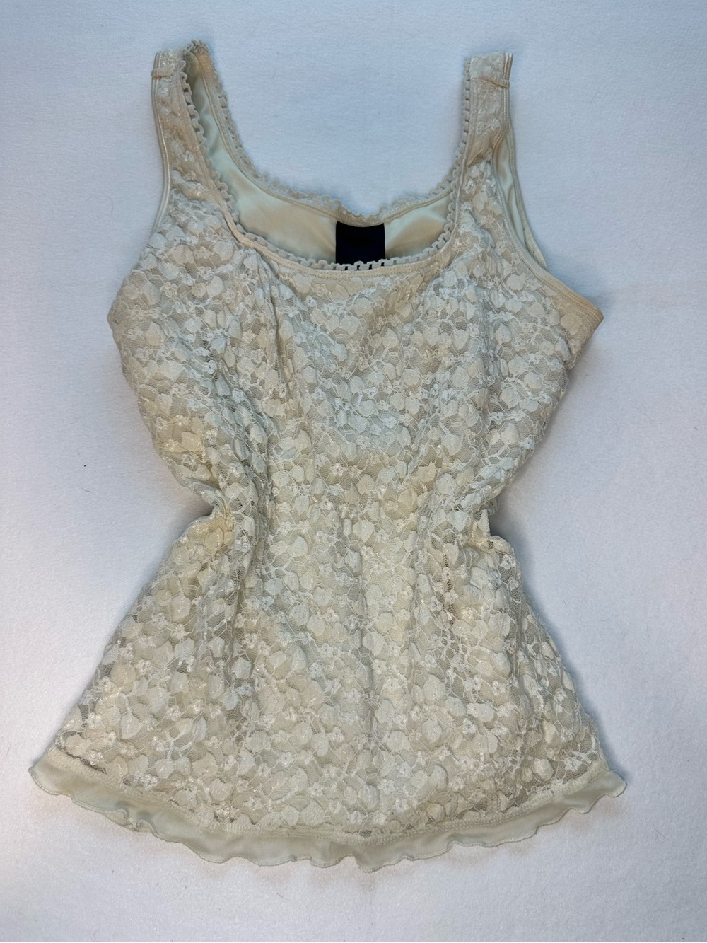 Cream Floral Lace Tank Top Lined Ruffle Hem Scoop Neck Y2K Coquette